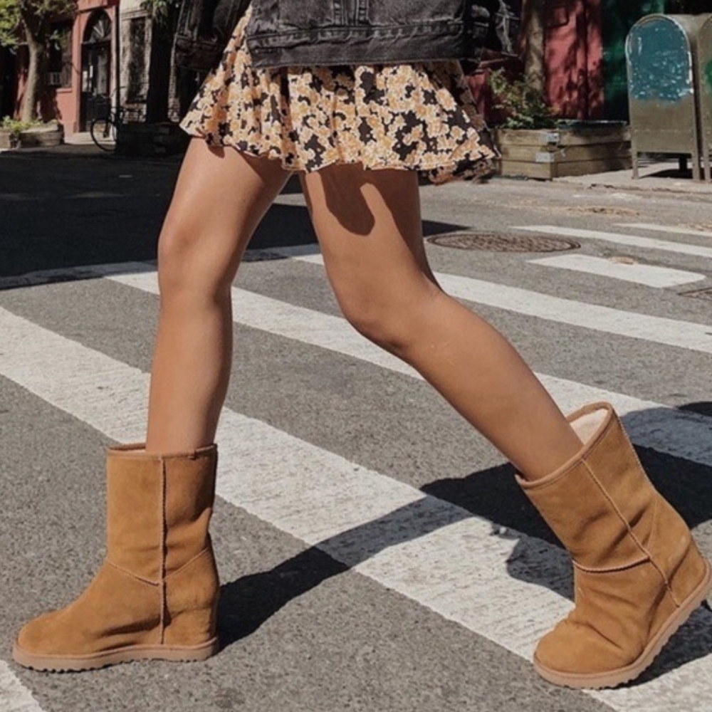 UGG Women's Classic Femme Short Chestnut Wedge Boots Size 11 NWOT MSRP $190